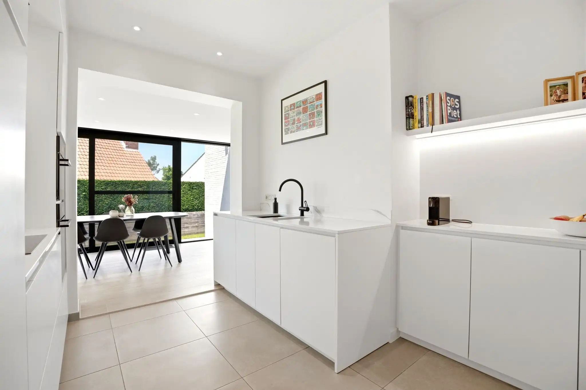 Instapklare woning (perceel 571m²) mét perceel bouwgrond (602m²) te Zedelgem foto 9