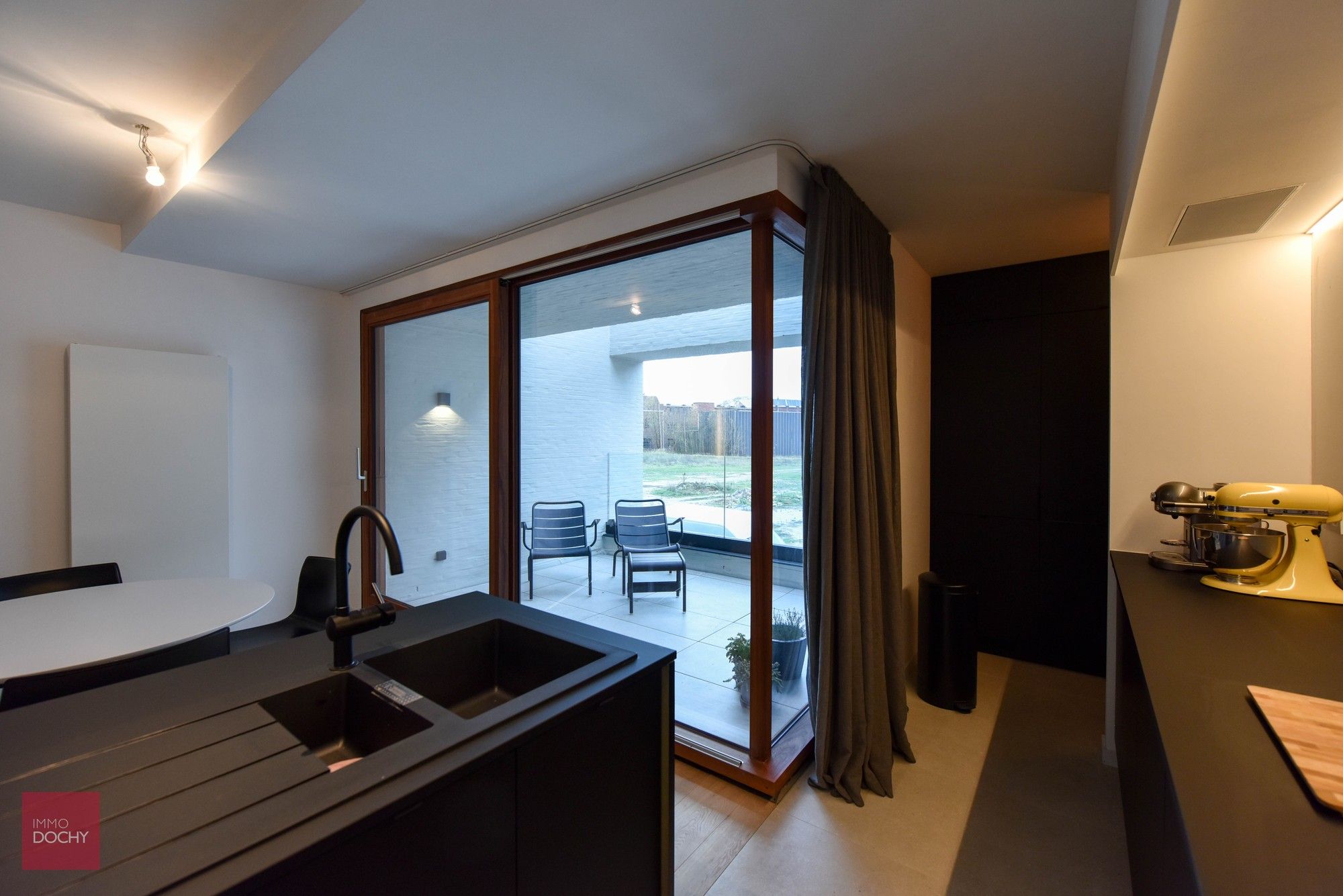 Centraal gelegen recent appartement (instapklaar, volledig geschilderd) | Molenstraat foto 8