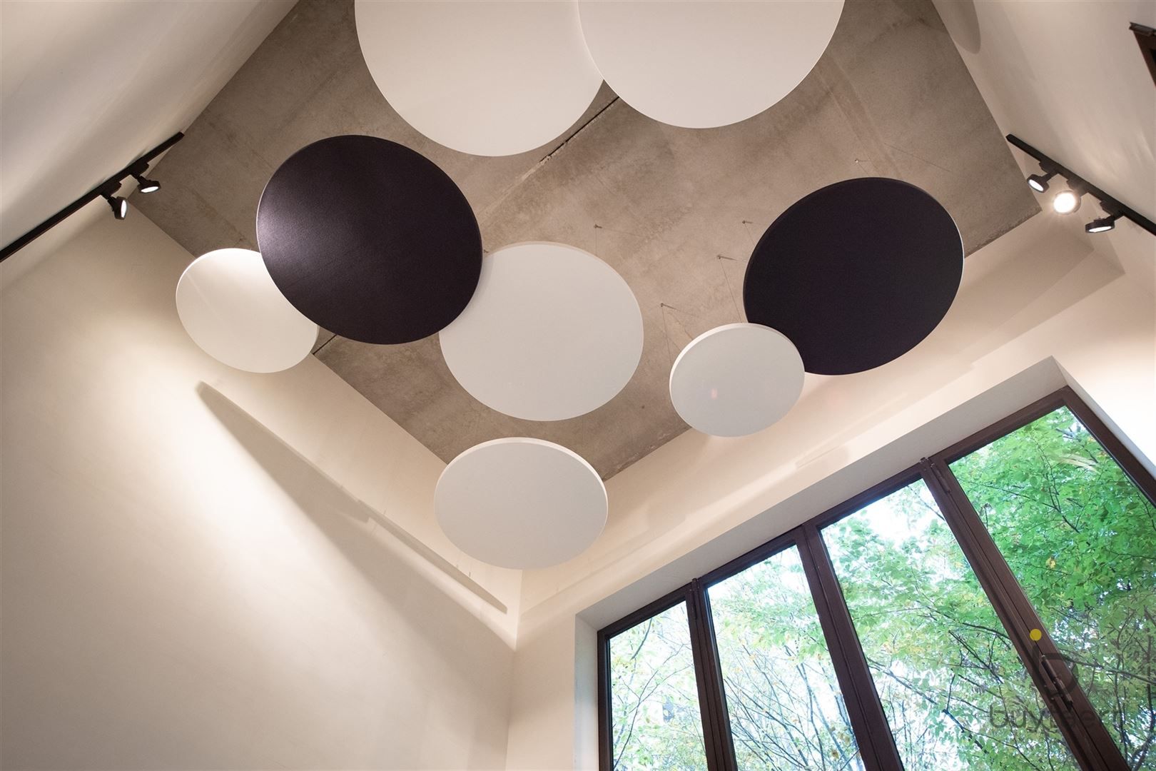 UNIEK GELIJKVLOERS APPARTEMENT OP DE KANAALSITE VAN AXEL VERVOORDT foto 11