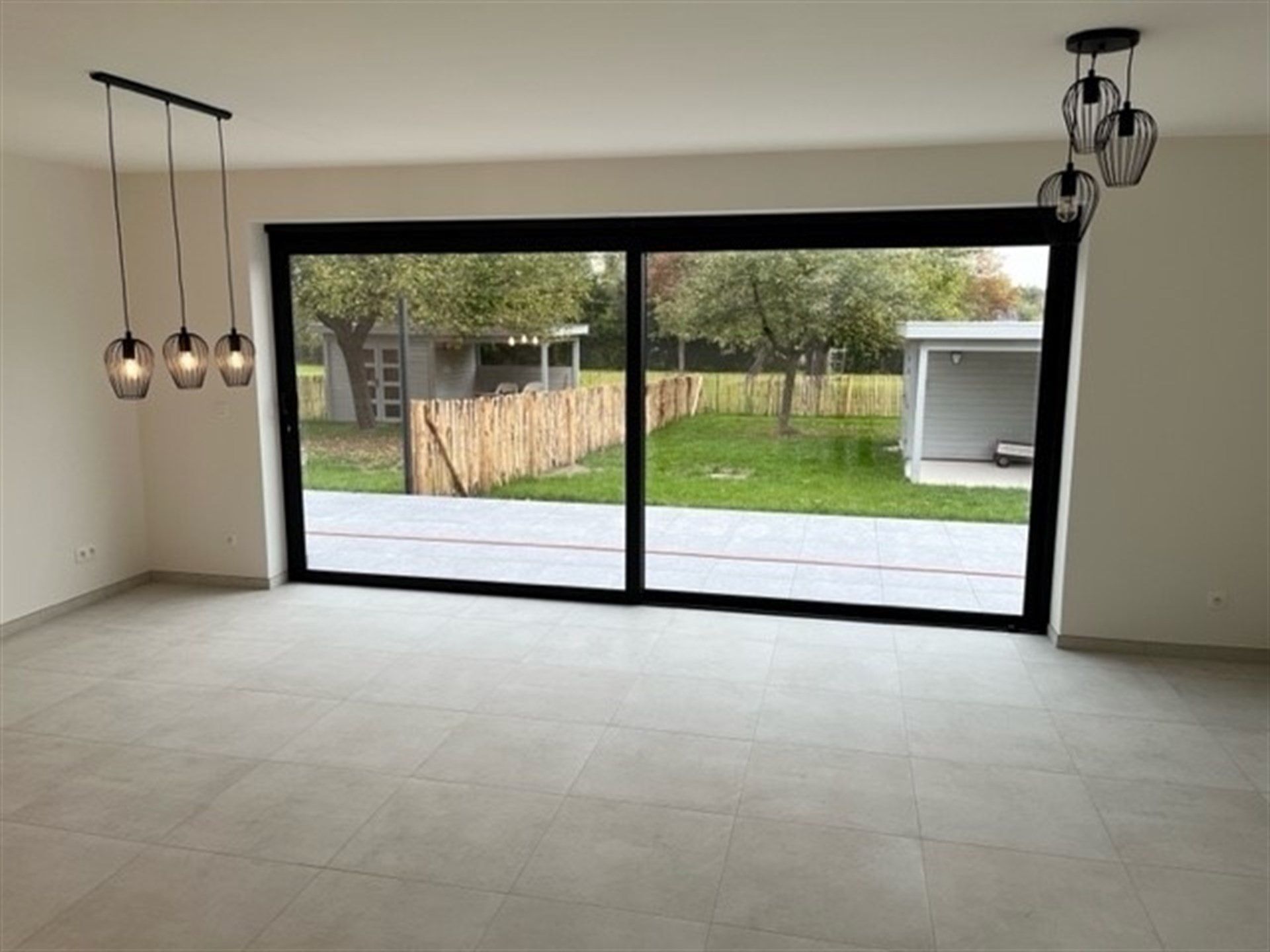 Energiezuinige instapklare nieuwbouwing met gezellige tuin. foto 3