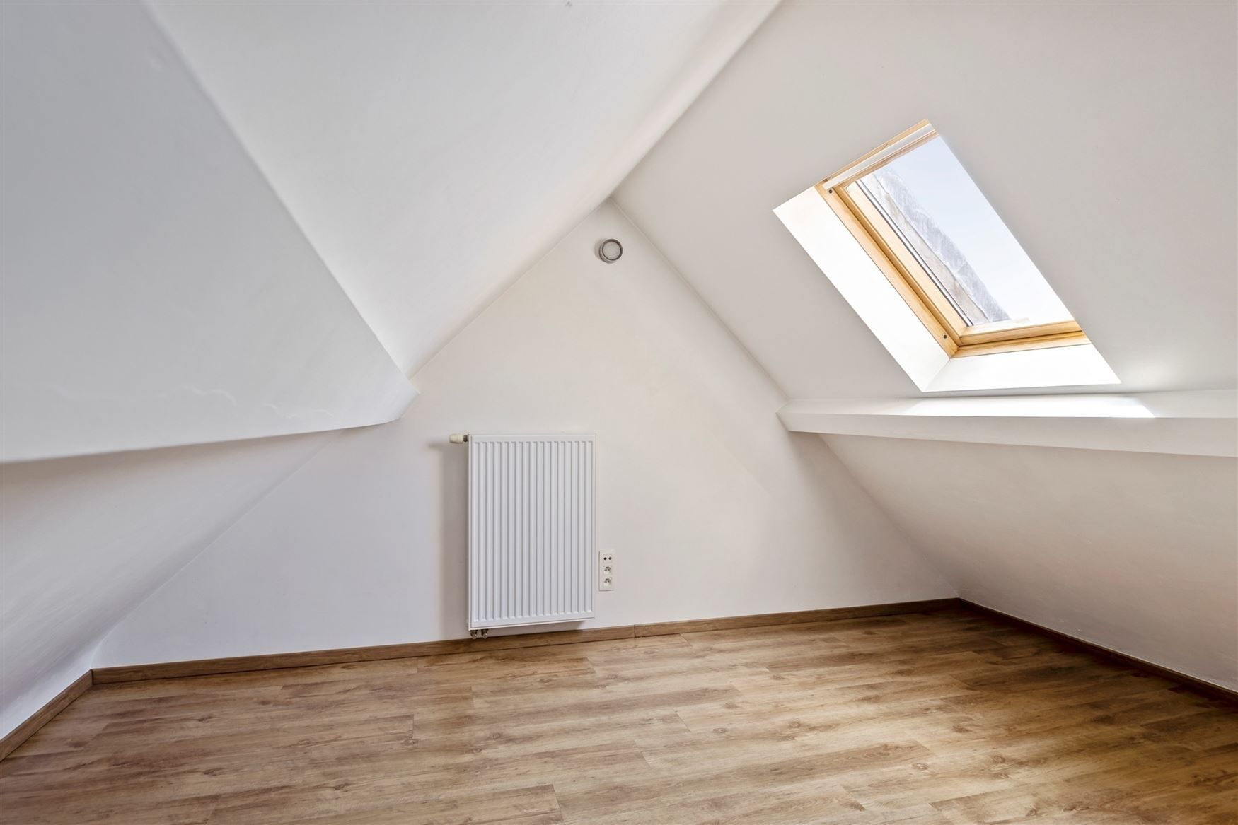 Gerenoveerde woning foto 11