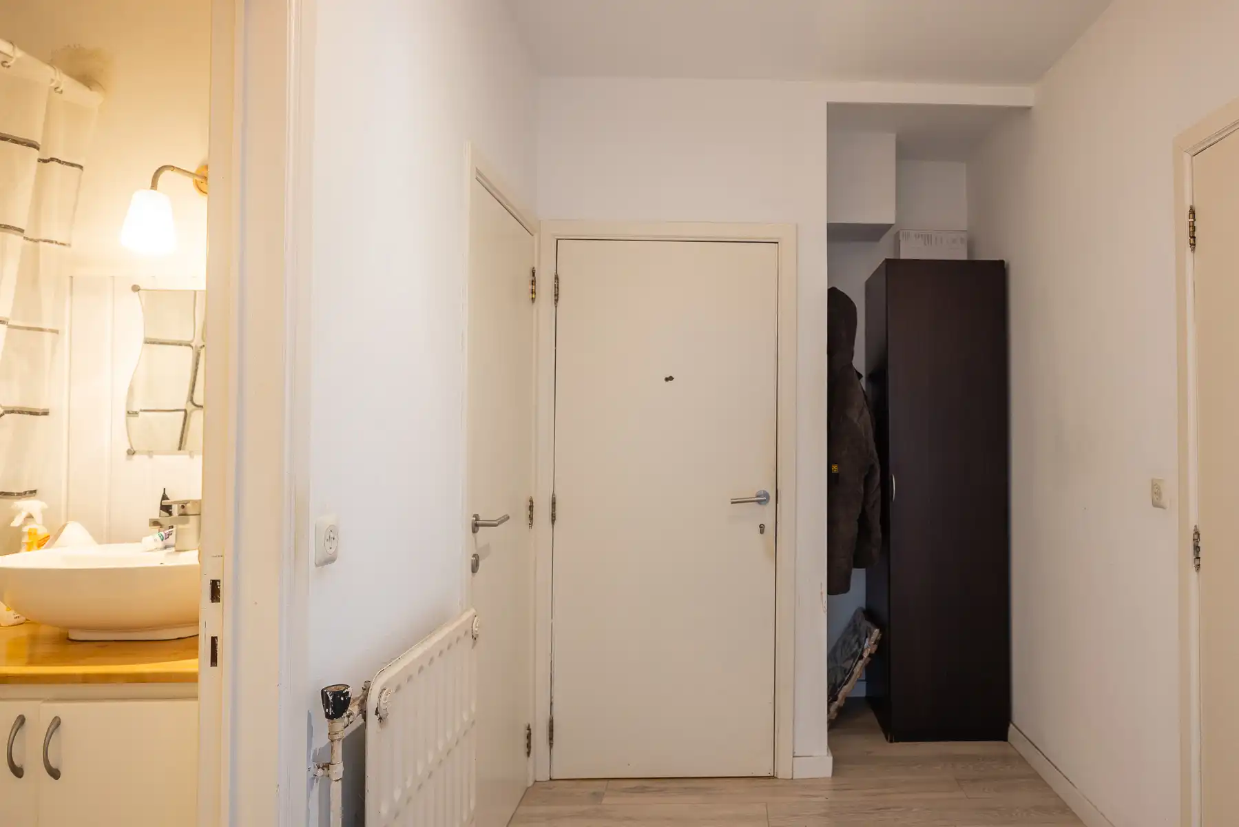 Ruim appartement met 2 slaapkamers en balkon foto 13