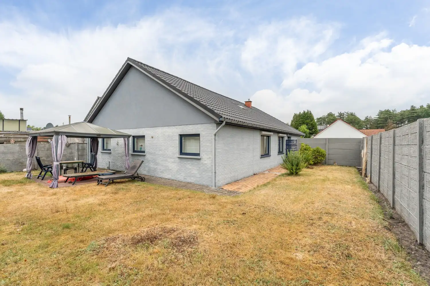 Ruime halfopen woning met 5 slaapkamers en een zolder om verder in te richten! foto 21