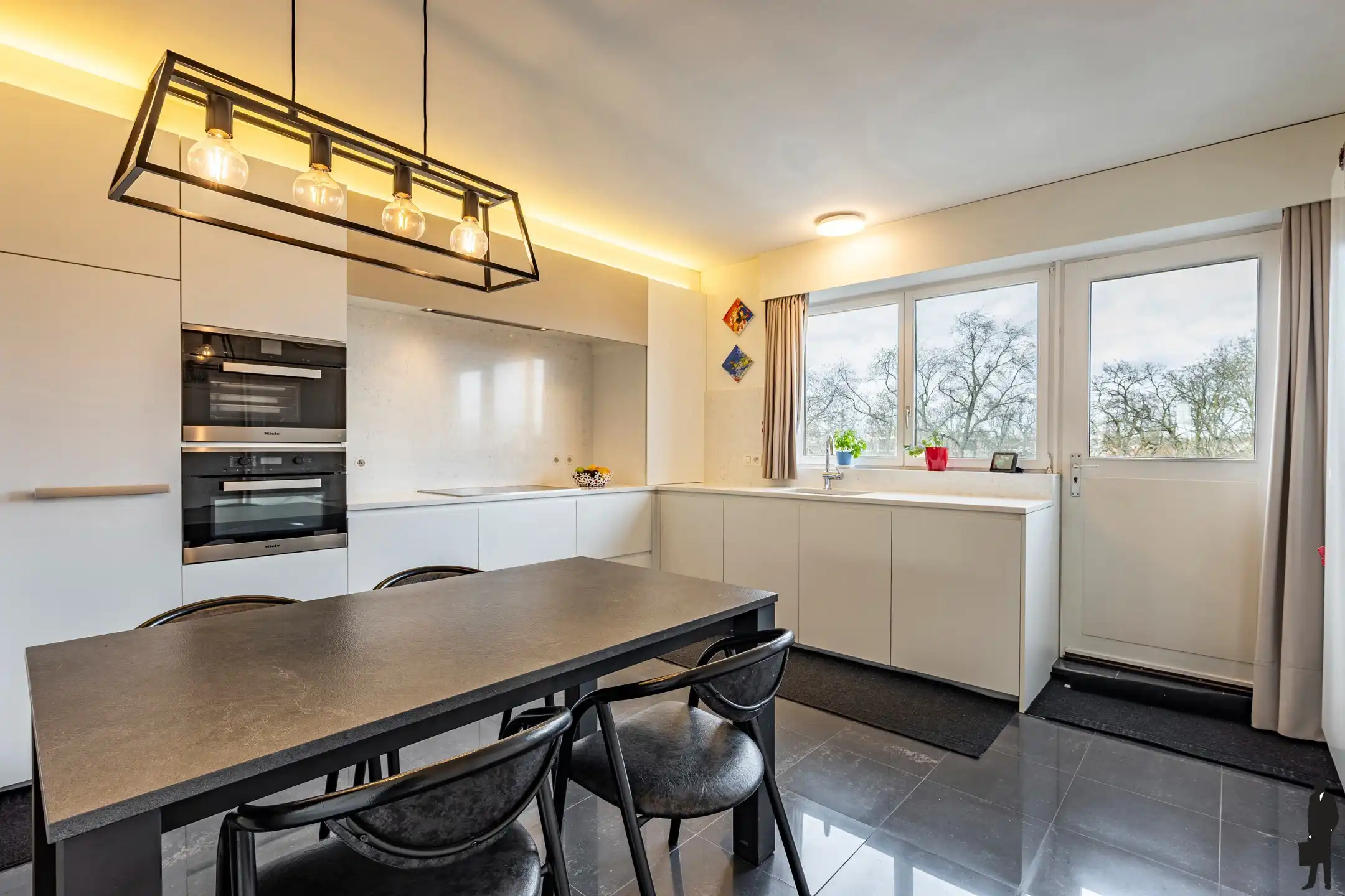 Stijlvol duplex met 3 slpk, 4 terrassen in hart Turnhout foto 8