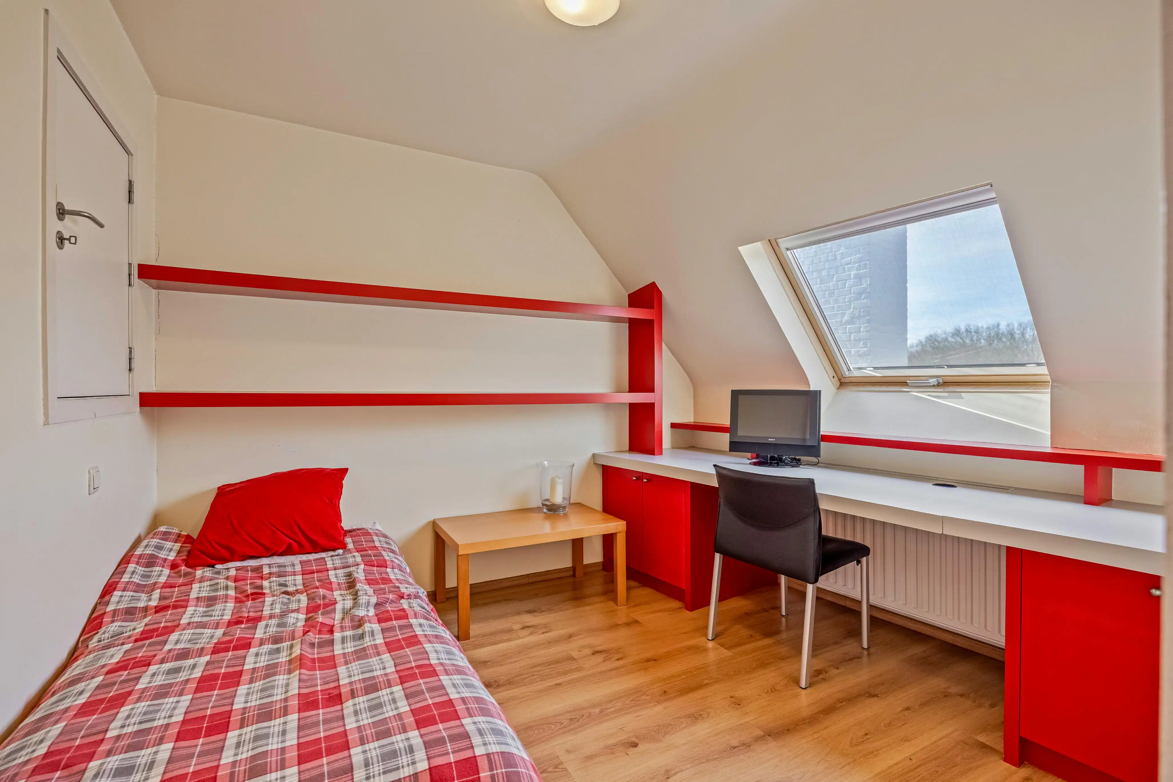 Lichtrijk appartement met 3 slaapkamers te koop in Brugge foto 14