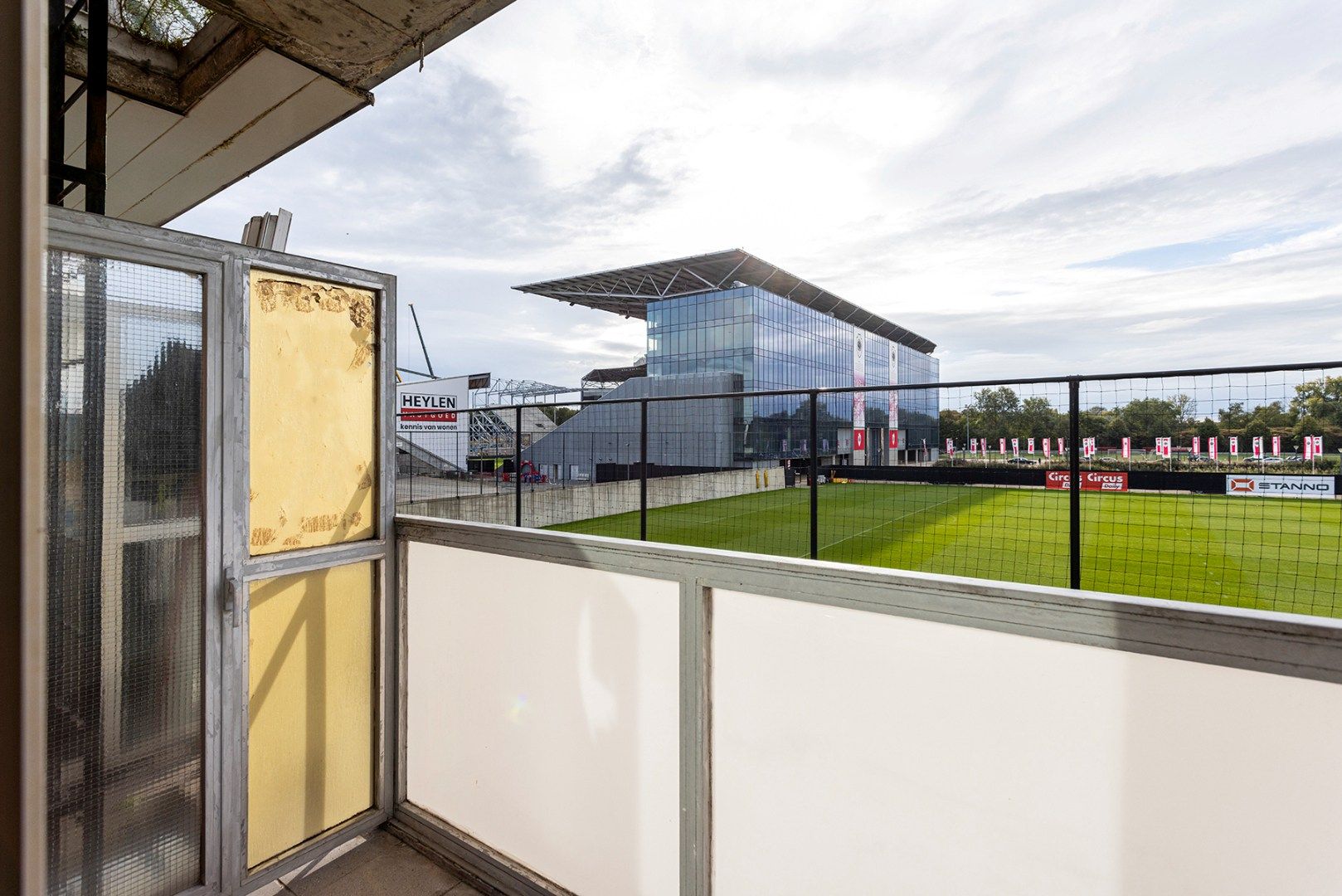Energiezuinig gerenoveerd 2-slaapkamer appartement (2v) met terras!  foto 4