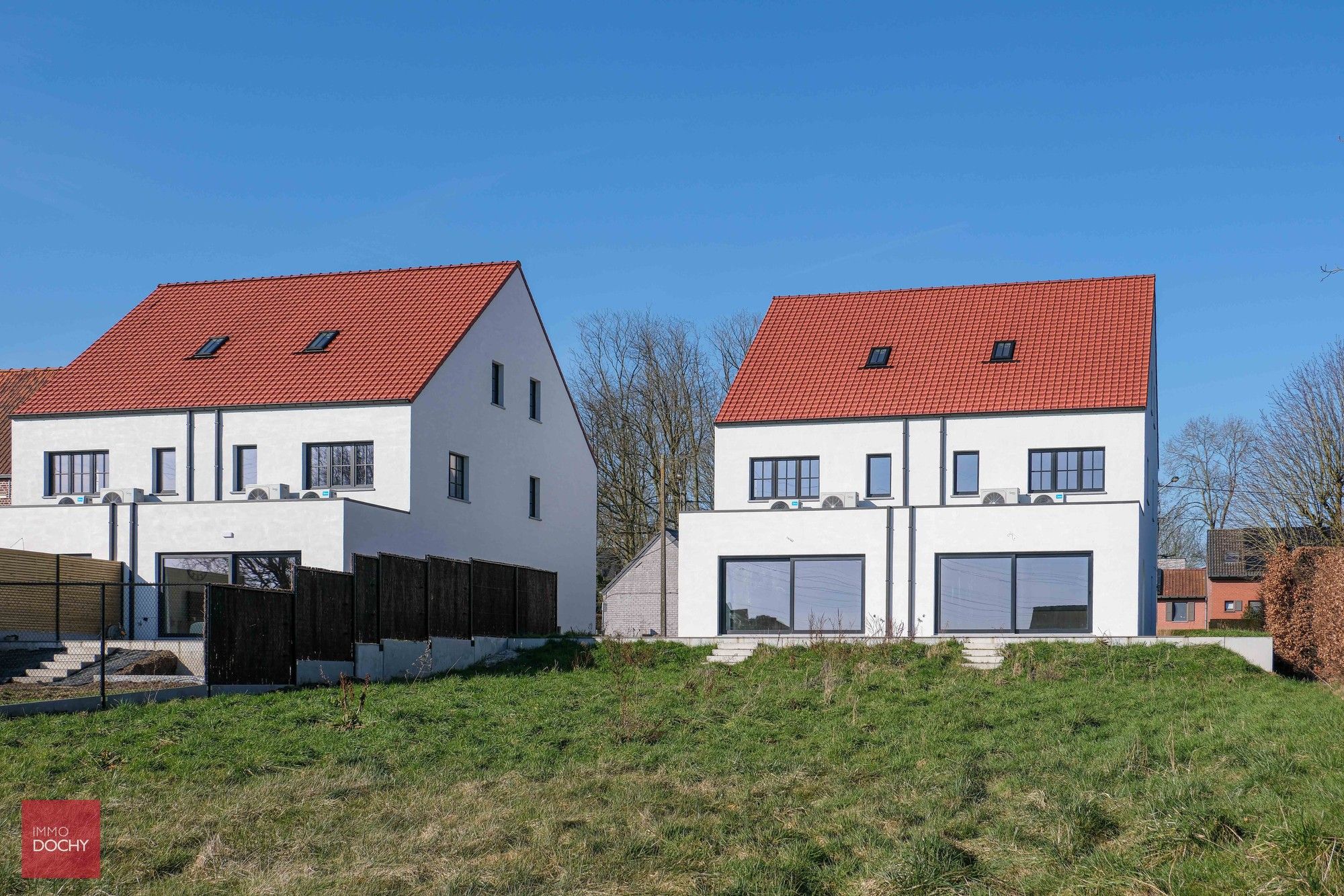 Heel ruime en energiezuinige nieuwbouwwoningen te Otegem (Zwevegem) - laatste 2 woningen! foto {{pictureIndex}}