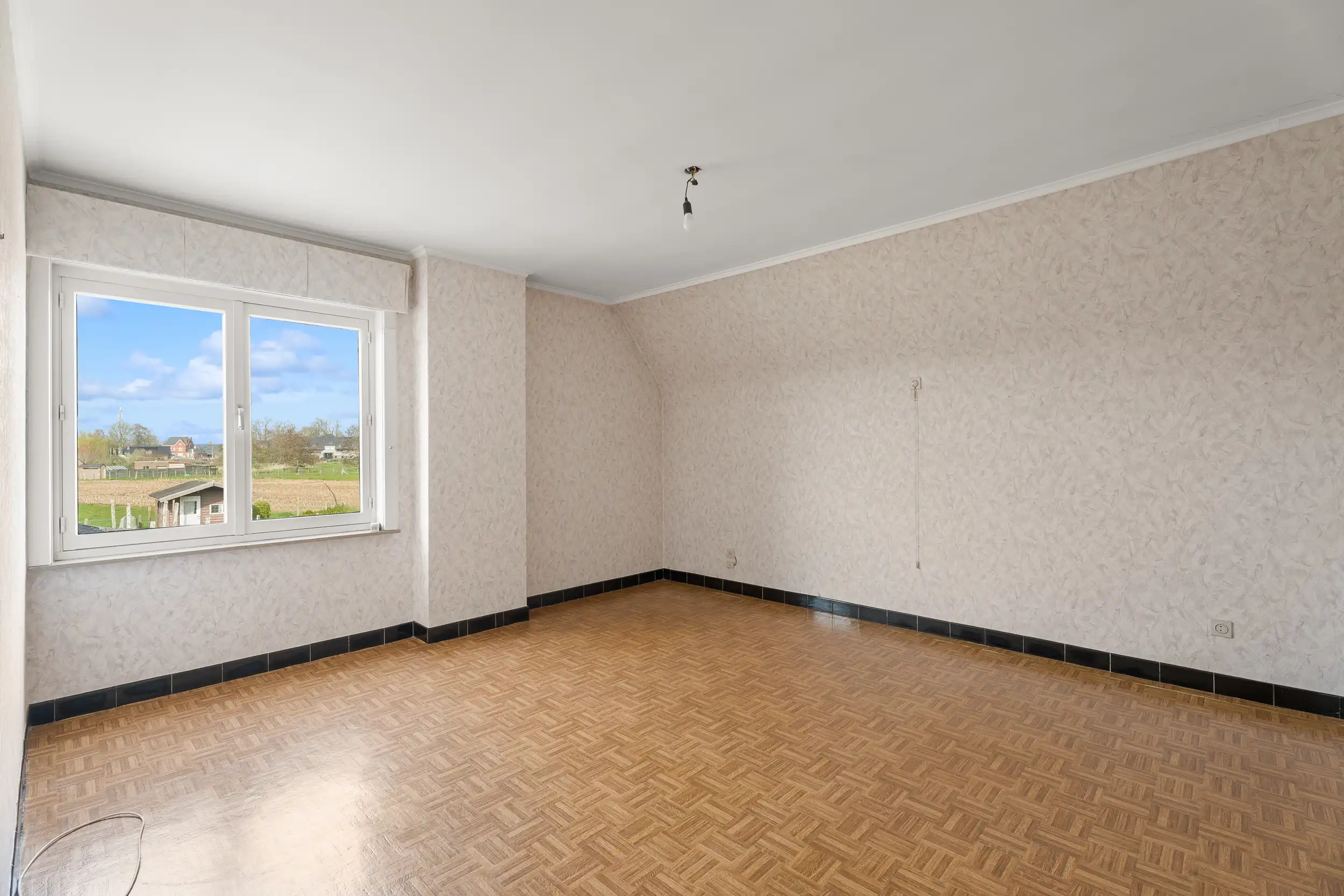 Karaktervolle woning met zonnige tuin in uniek Machelen foto 8