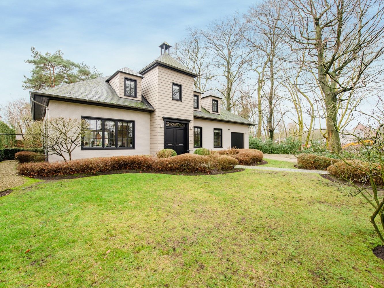 Instapklare luxevilla op toplocatie foto {{pictureIndex}}