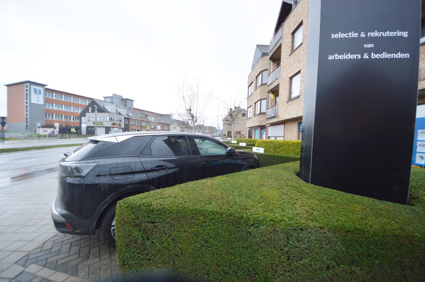 ZICHTLOCATIE MET VOORGELEGEN PRIVE PARKING foto 15