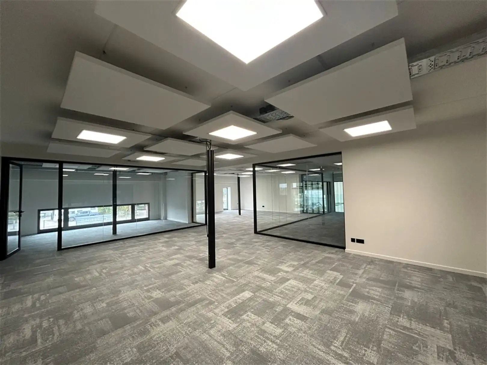 Kantoorgebouw foto 10