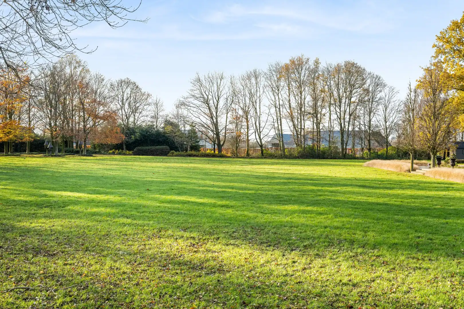 Unieke eigendom met 2 schuren, kapschuur, paardenstal en verzichten foto 23