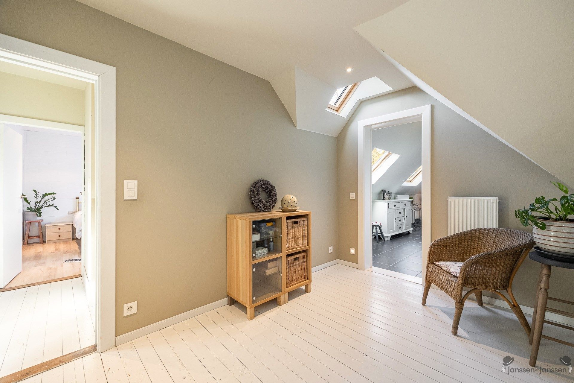 Charmante halfopen woning met 3 slaapkamers foto 19