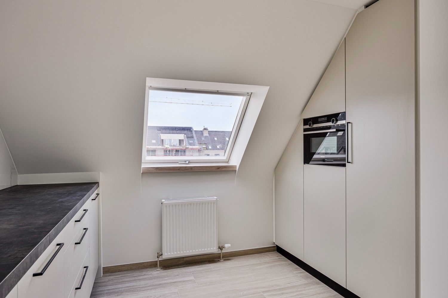 Ruim, instapklaar appartement met 2 slaapkamers op TOPlocatie in centrum Lanaken foto 11