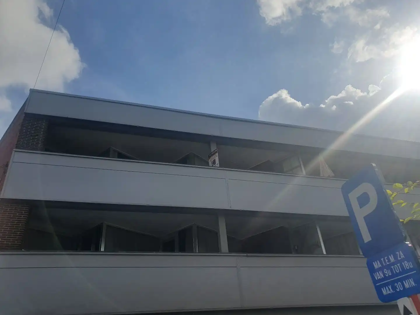 Een mooi appartement met 3 slaapkamers in het centrum van Lommel foto {{pictureIndex}}