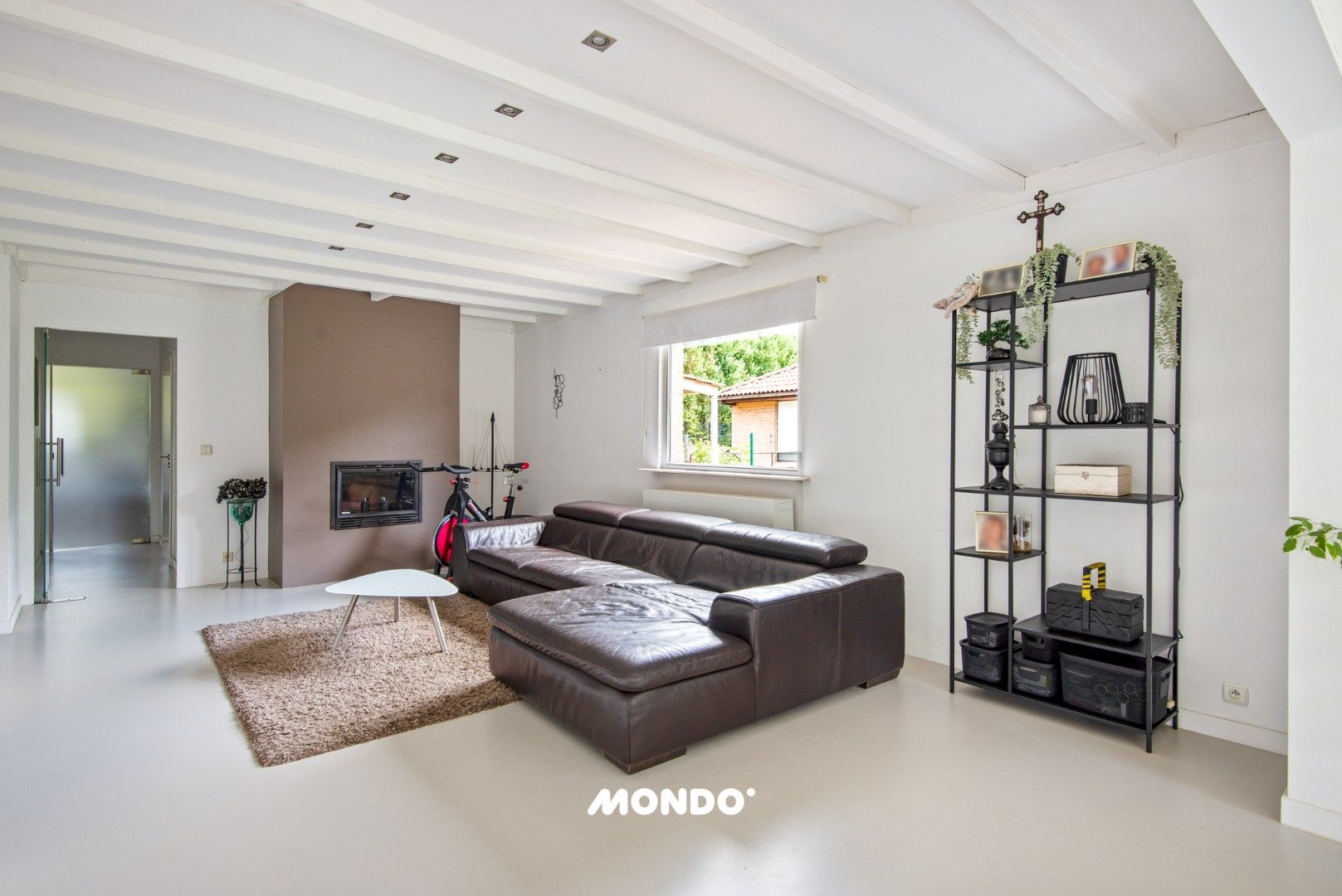 Gerenoveerde laagbouw woning! foto 6