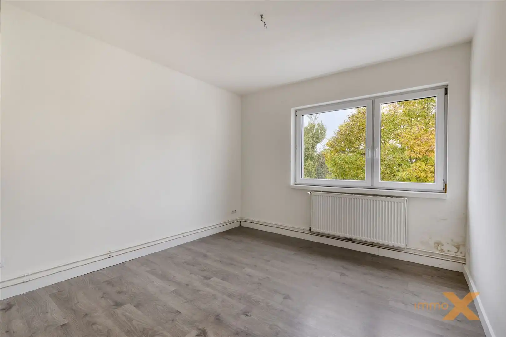 LICHTRIJKE WONING MET OPRIT EN RUIME TUIN foto 19