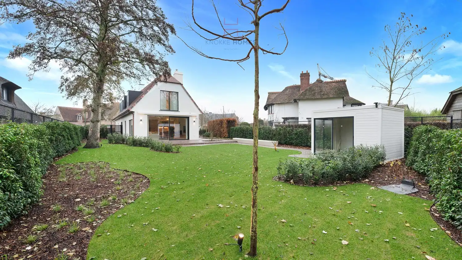 Subliem en smaakvol gerenoveerde villa op ca. 931 m2 terrein, gelegen in een rustige vilawijk nabij het centrum van Knokke. foto 19