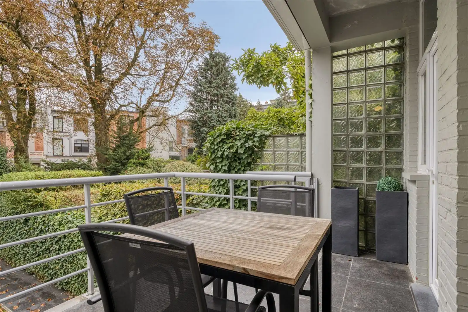 Uniek aanbod in Wilrijk: appartement met handelspand, tuin en bijgebouw  foto 11