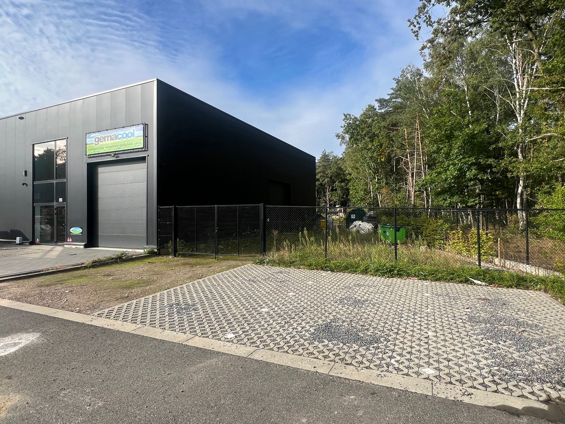 Nieuwbouw kmo-unit (220m²) met buitenterrein foto 11