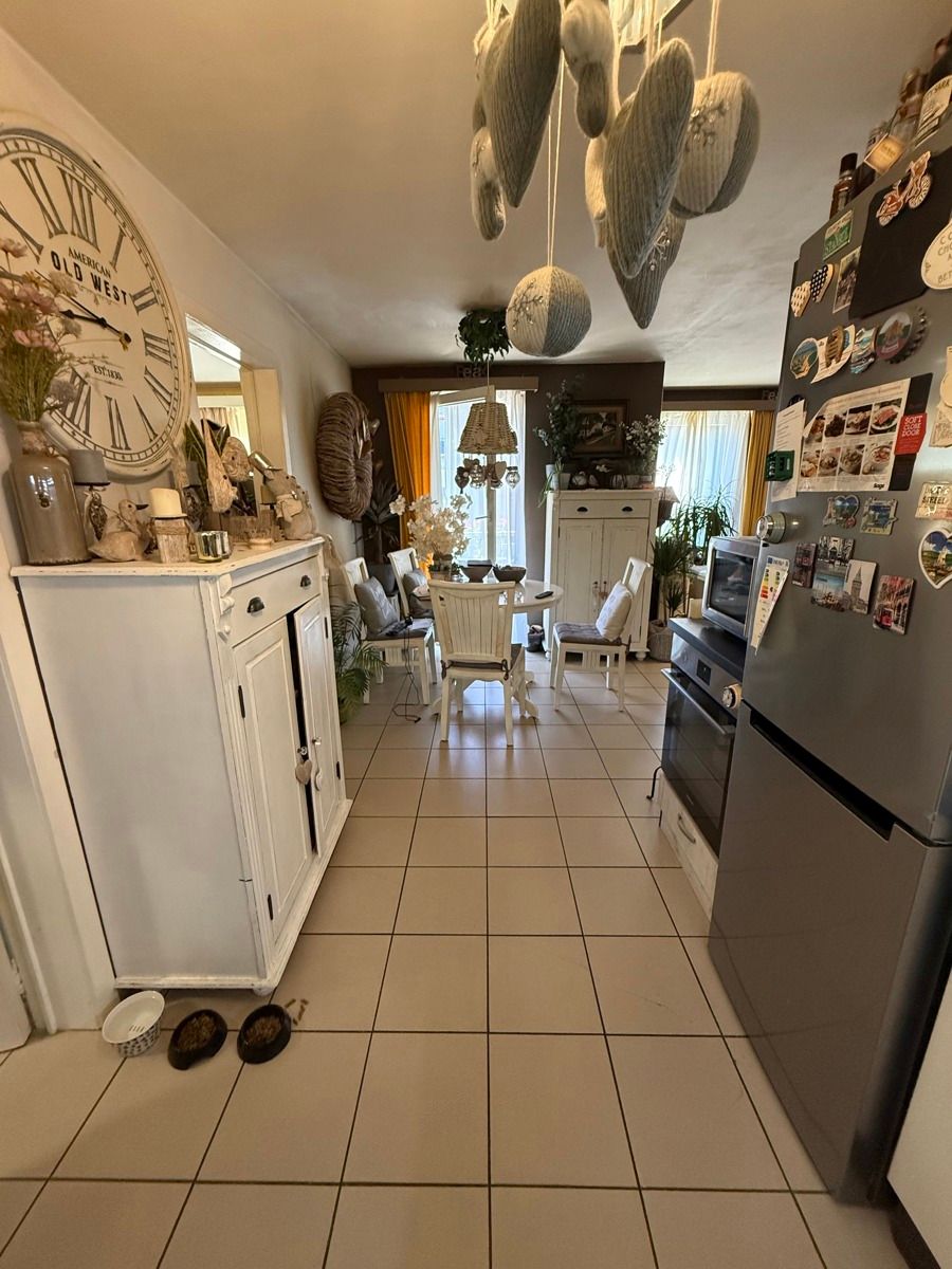 Instapklaar appartement met terras op toplocatie in Genk foto 5