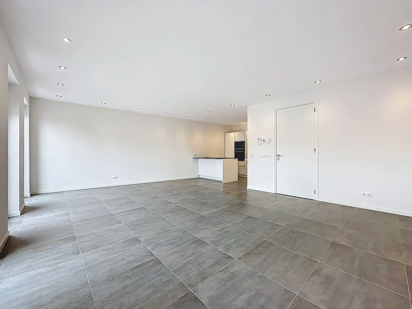 Instapklaar appartement met balkon en parkeerplaats in Aardenburg foto 7