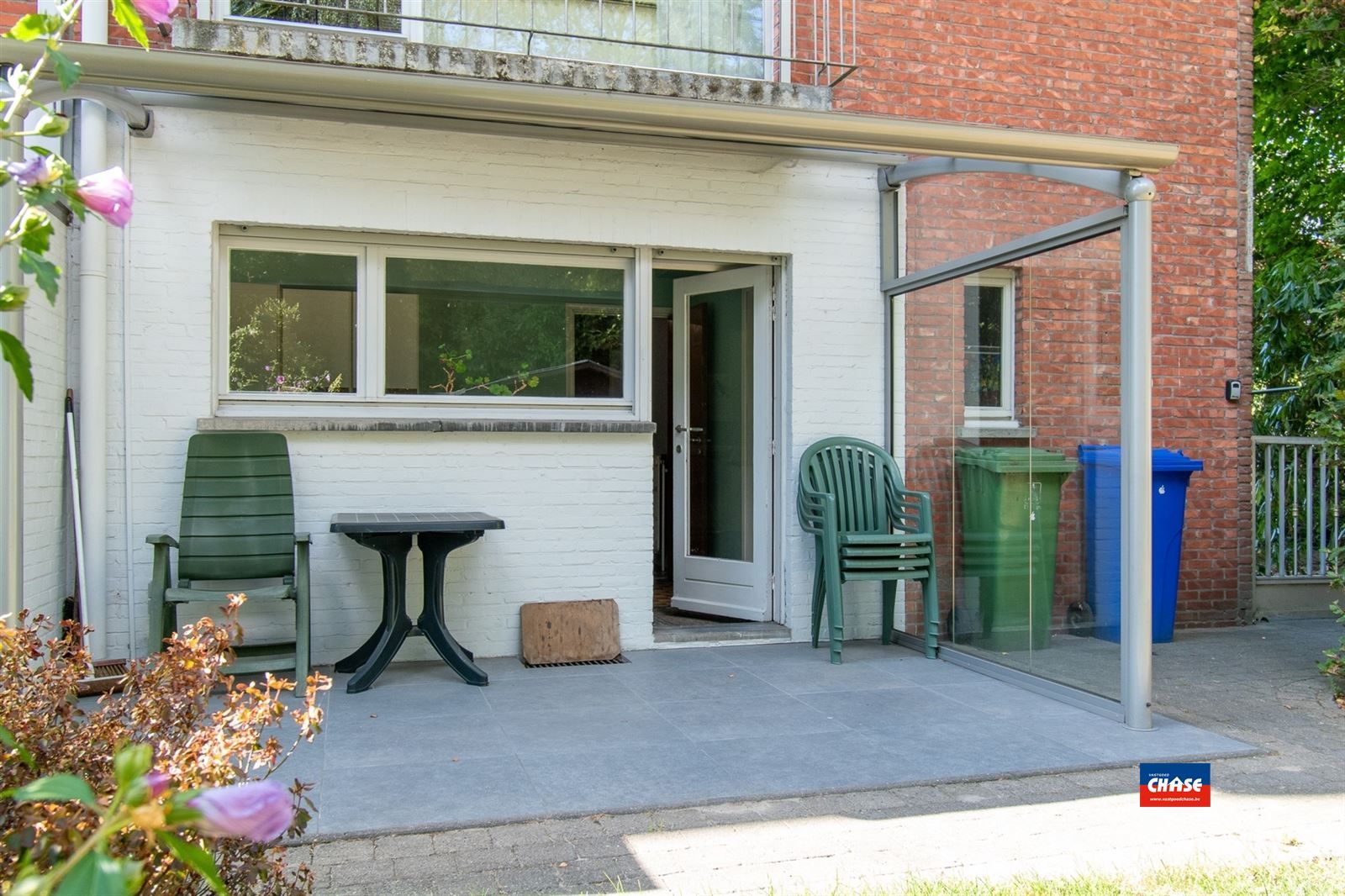 Bel-étage met 3 slaapkamers, bureau, garage en tuin. foto 10