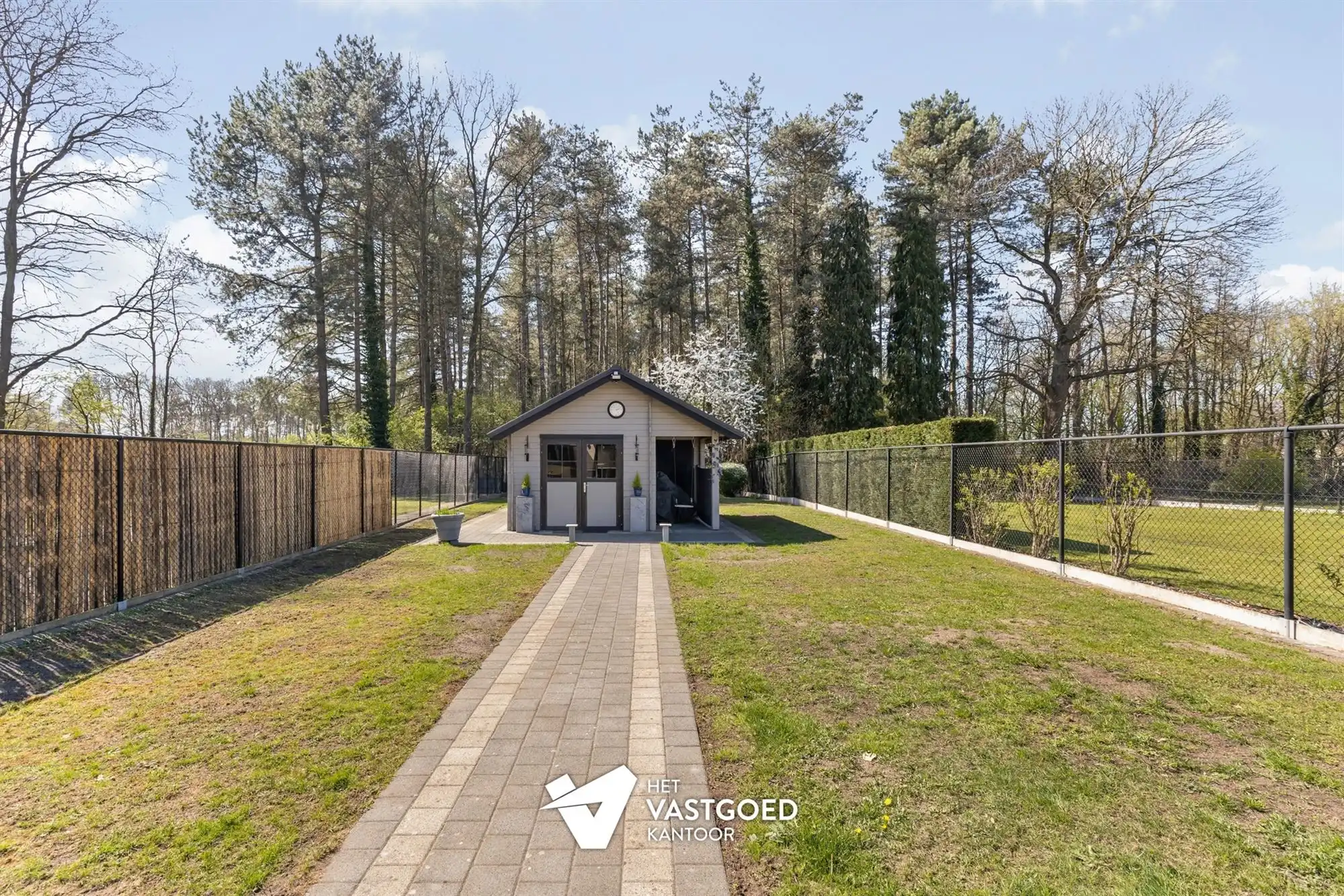 PERFECT ONDERHOUDEN GEZINSWONING MET 3 SLAAPKAMERS OP 7A27CA IN HET RUSTIGE KORSPEL foto 23