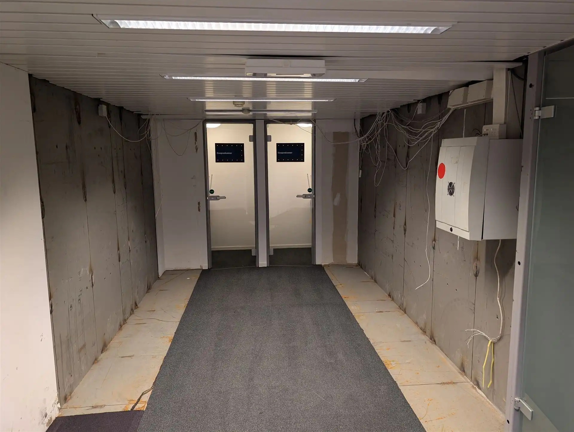 Praktijkruimte / kantoor op een bijzonder commerciële locatie in centrum 's-Gravenwezel foto 17