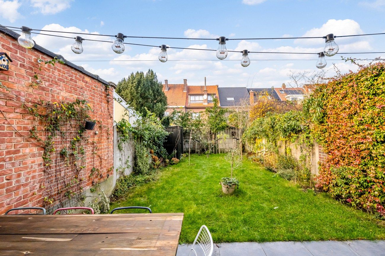 Instapklare charmante woning met 4 slaapkamers en tuin in Gent foto 27