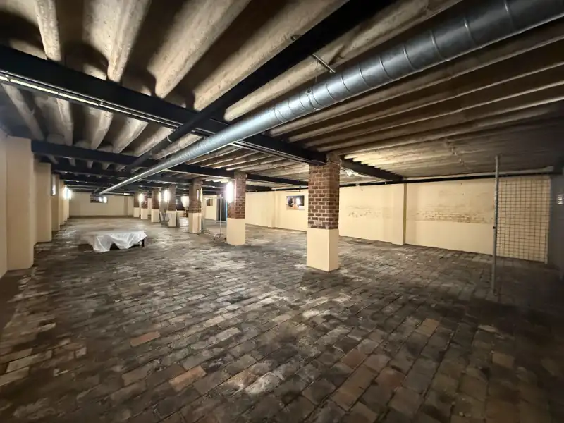 B2B winkel / magazijn met kantoren en parking – Sint-Amandsberg (Gent) foto 17