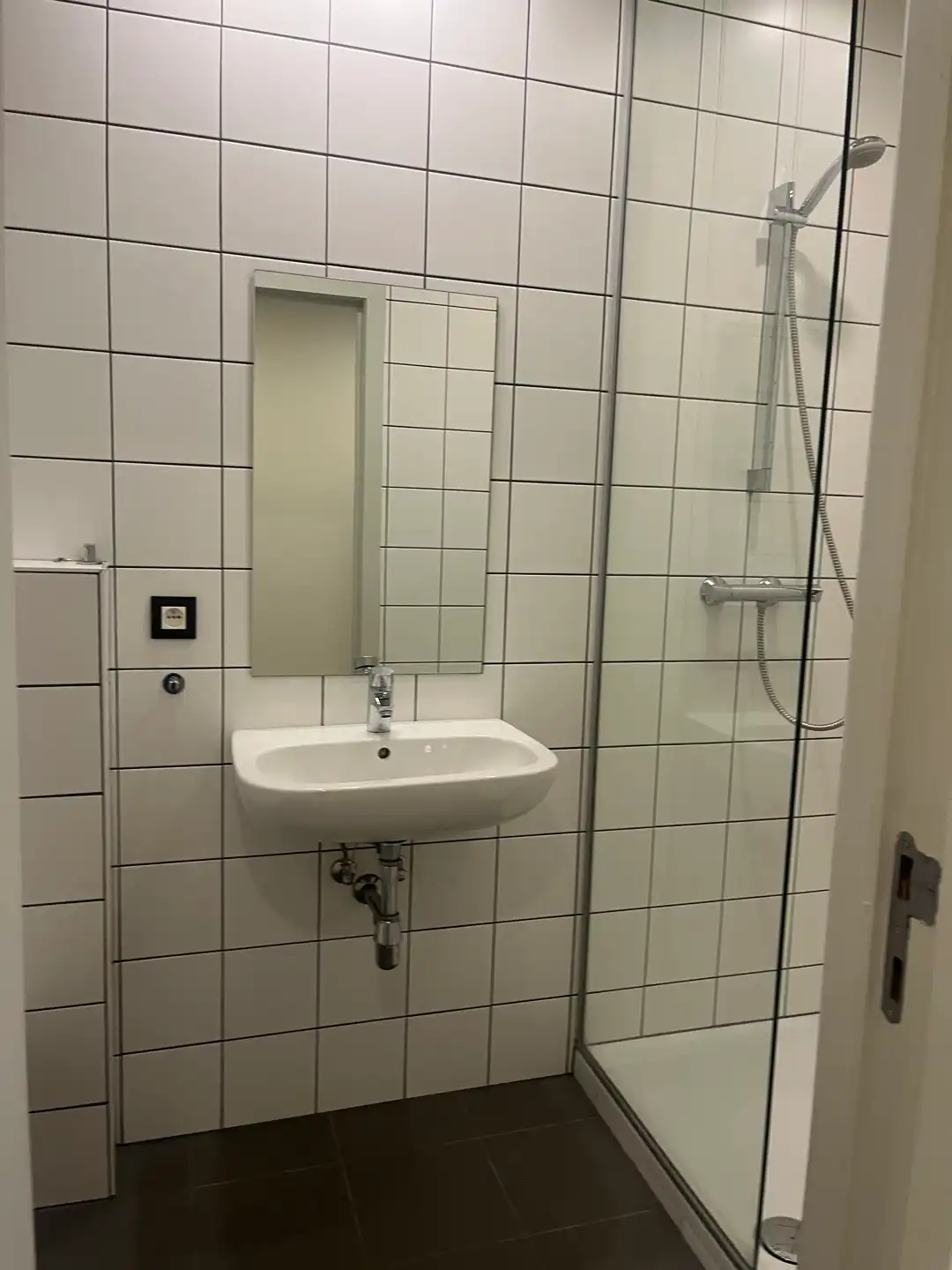 Instapklare studentenkamer met eigen badkamer op top ligging foto 5
