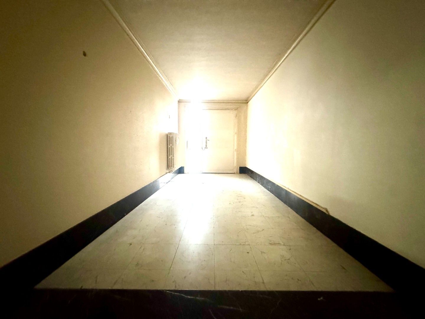 Woning met garage en tuin! foto 9