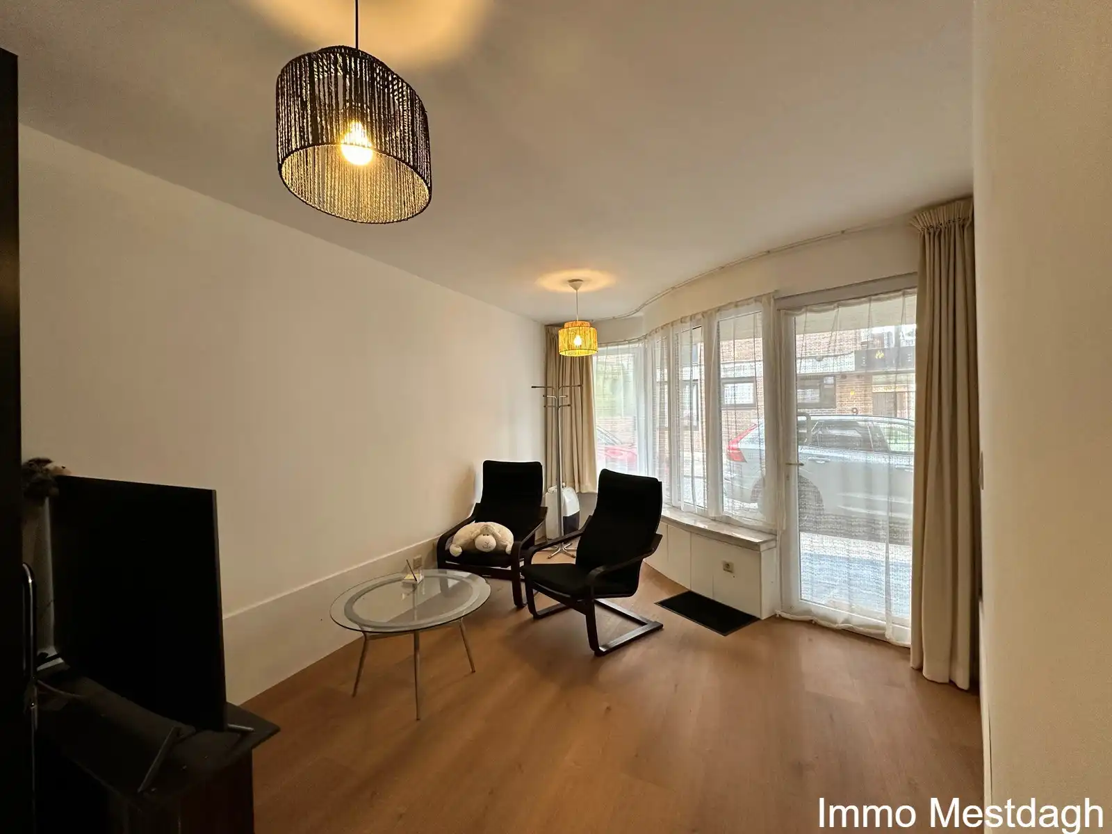 Charmant Gelijkvloers Appartement met Ruim Terras in Hartje Diest. foto 5