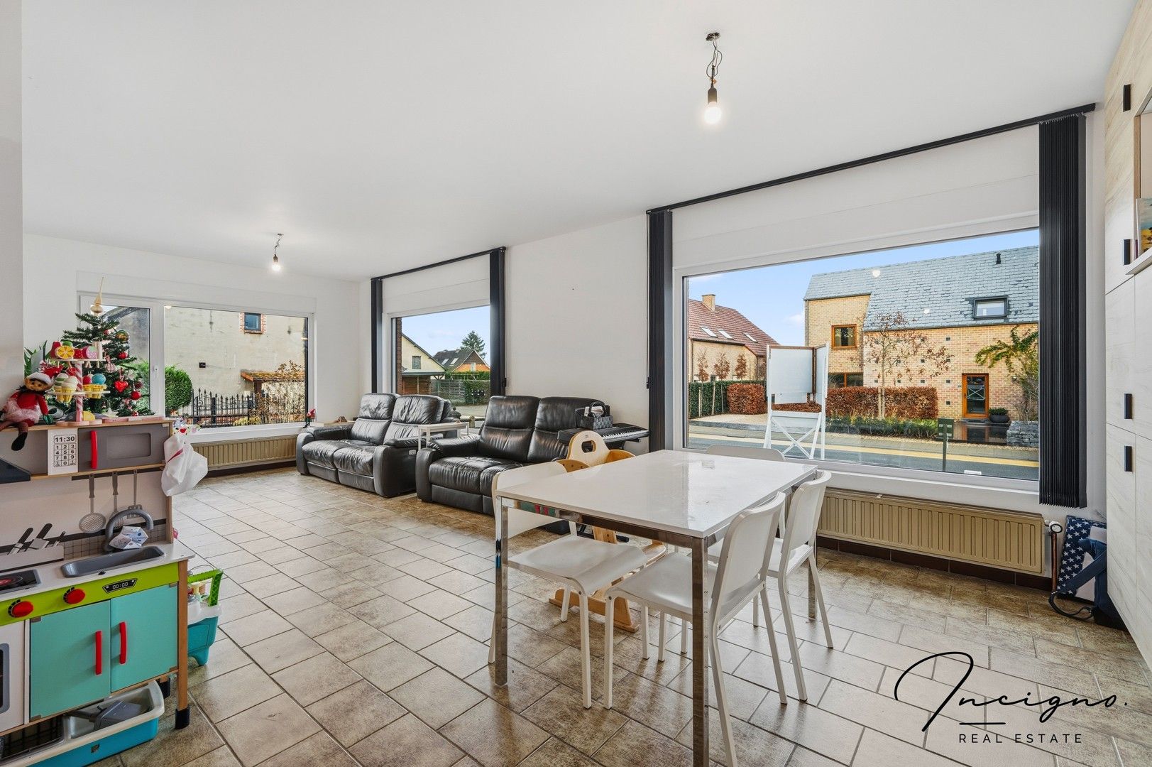 Ruime woning met 6 slaapkamers in hartje Tielt-Winge foto 4