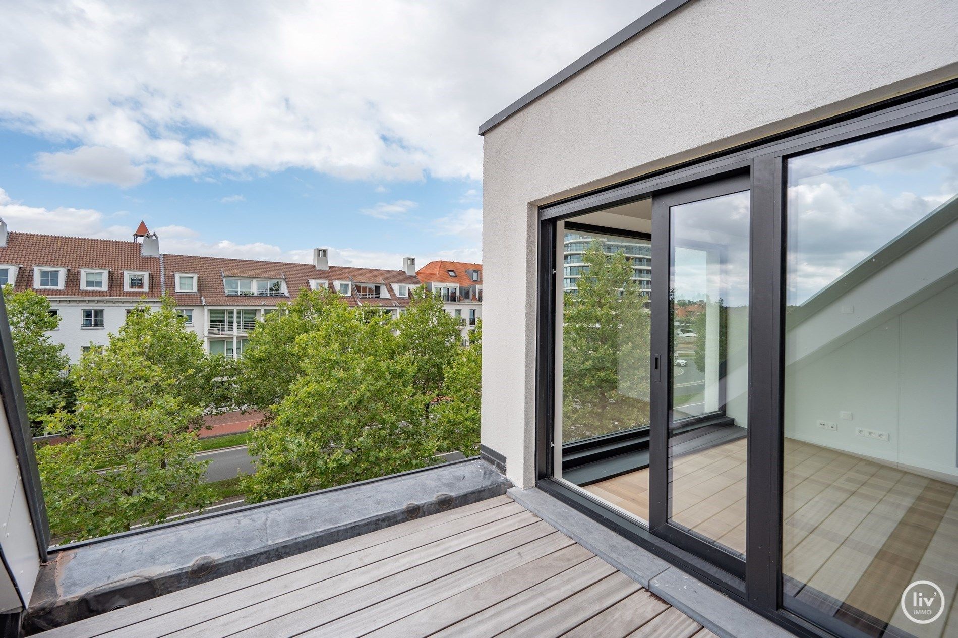 Nieuwbouw duplex (2024) , centraal gelegen nabij Duinenwater, waardoor alle winkels en openbaar vervoer bereikbaar zijn op wandelafstand. foto 18