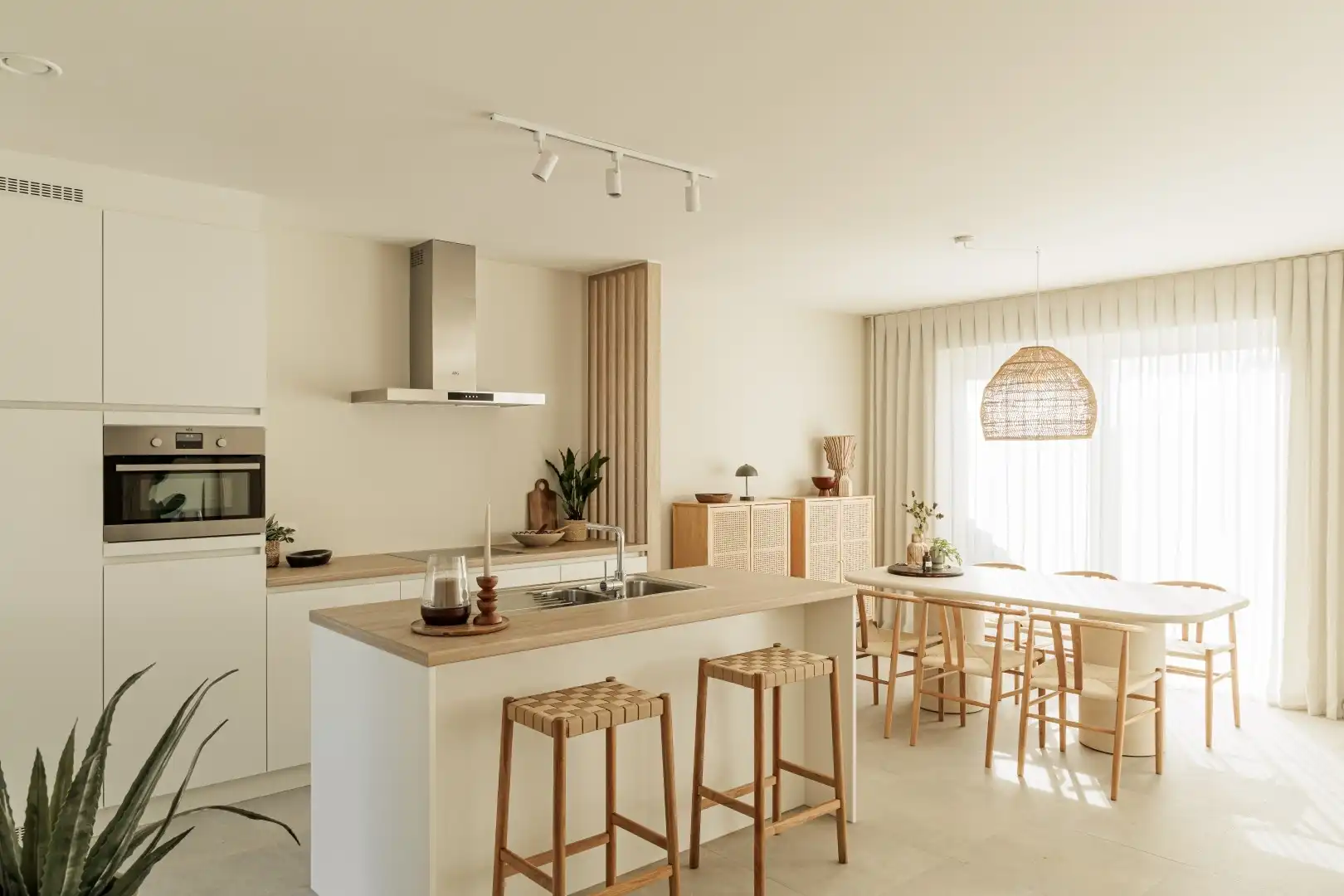 Ruime gezinswoning in Hallaar met nieuwste energietechnieken foto 4