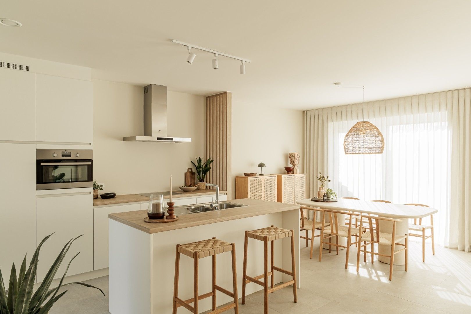 Ruime gezinswoning in Hallaar met nieuwste energietechnieken foto 4