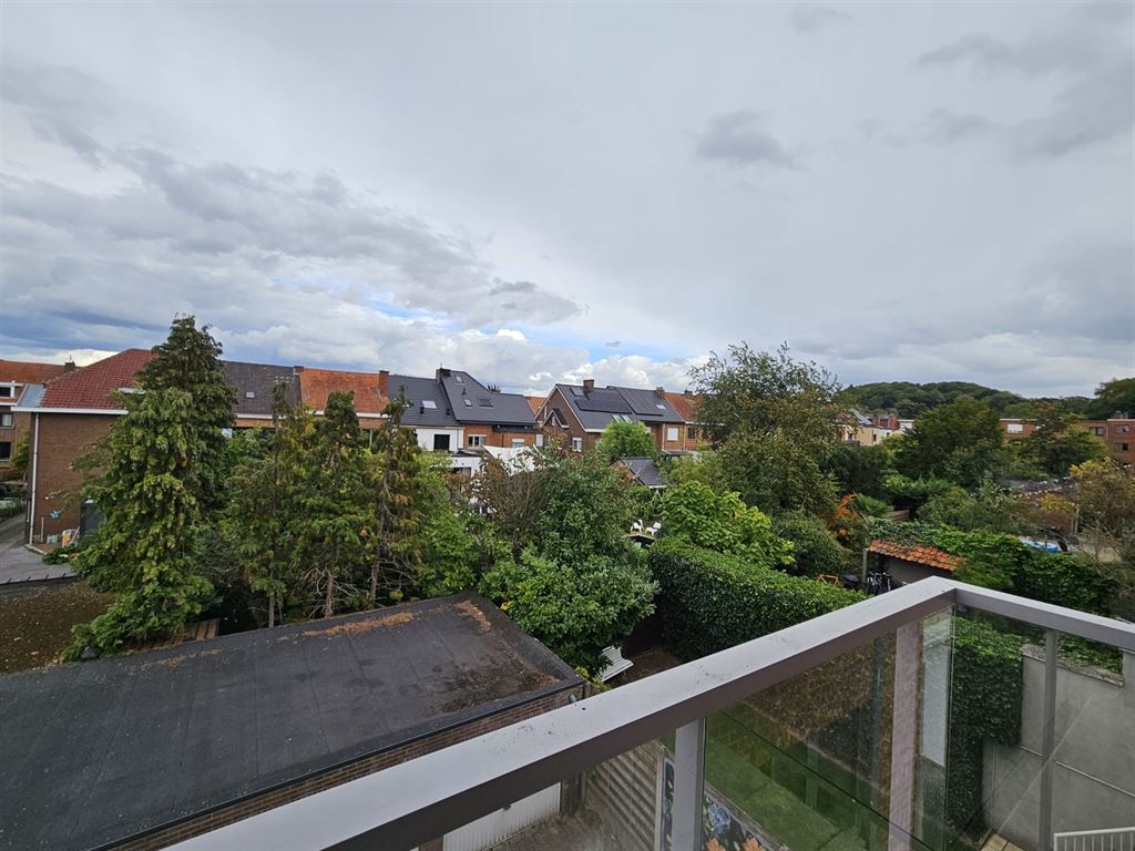 Gerenoveerd appartement met garagebox foto 7