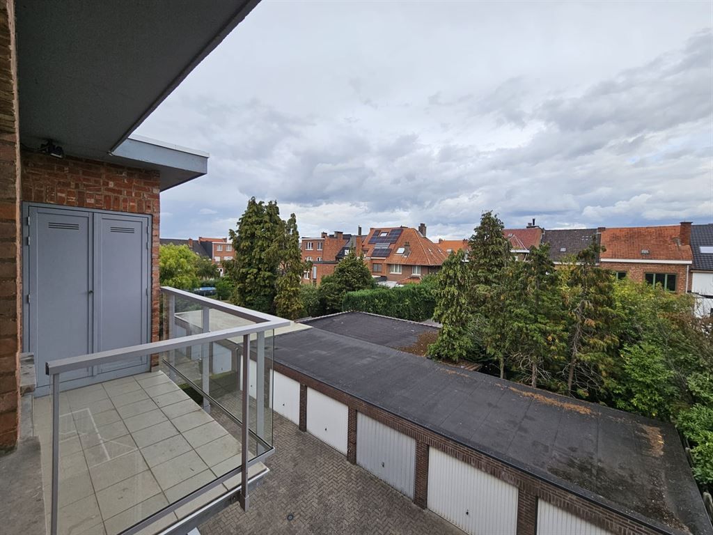 Gerenoveerd appartement met garagebox foto 7