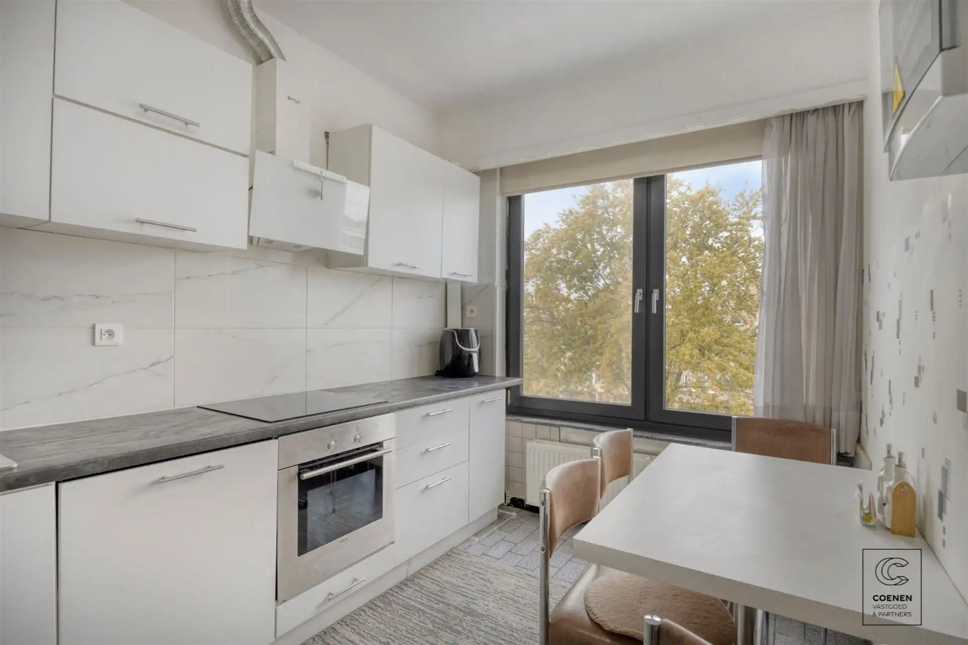 Appartement van 104 m² met 3 slpk's te Merksem! foto 3