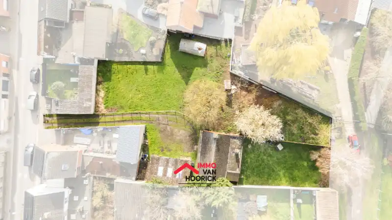 Te renoveren woning op 1369m² grondoppervlak!! foto 2