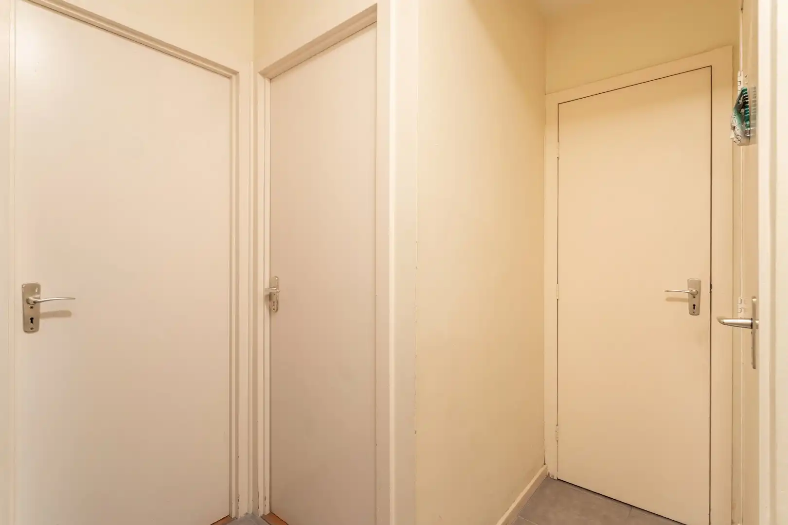 Appartement met 2 slaapkamers, ruim terras en berging foto 7