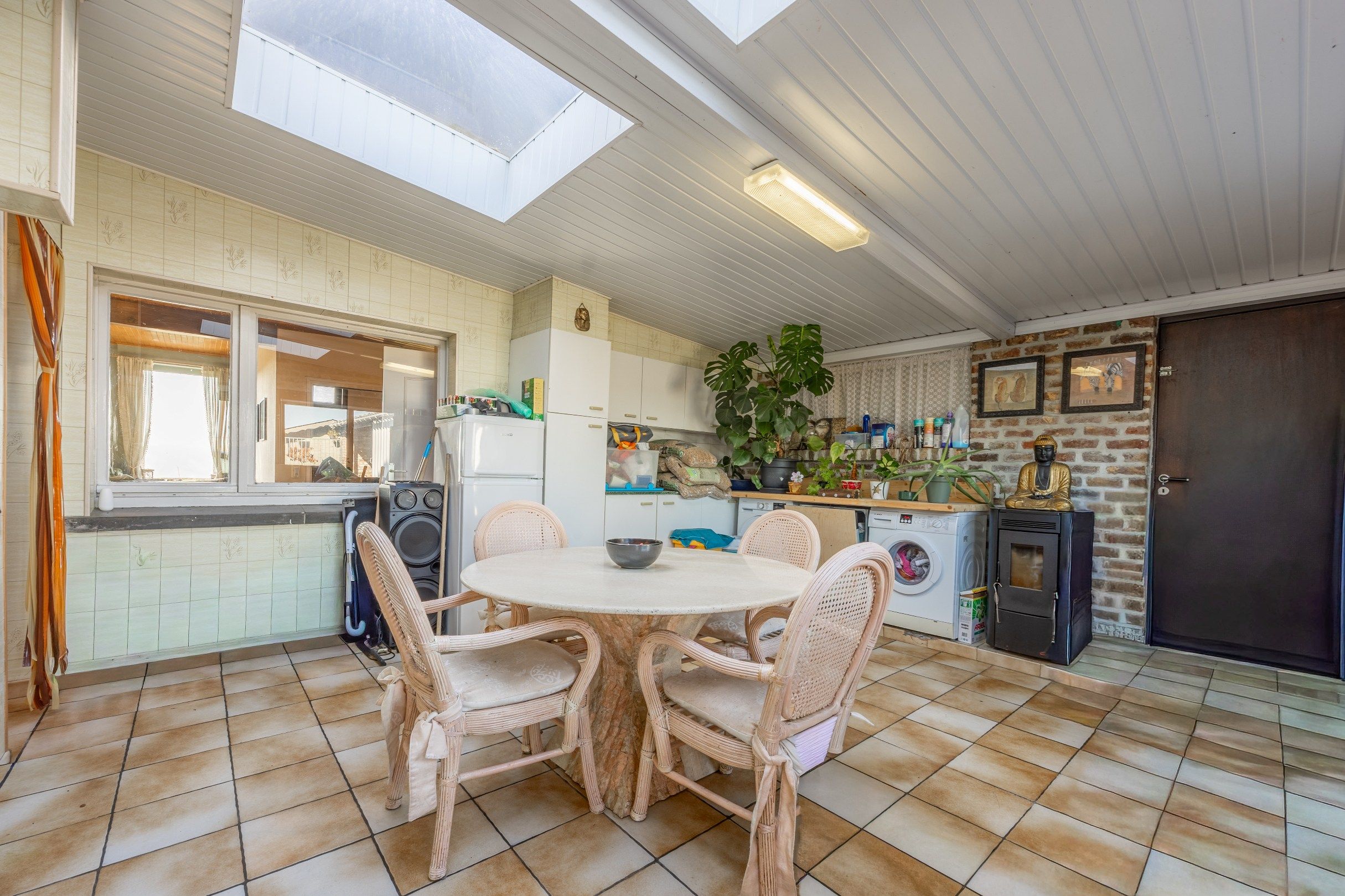 RUIME WONING MET TUIN EN UITWEG foto 7