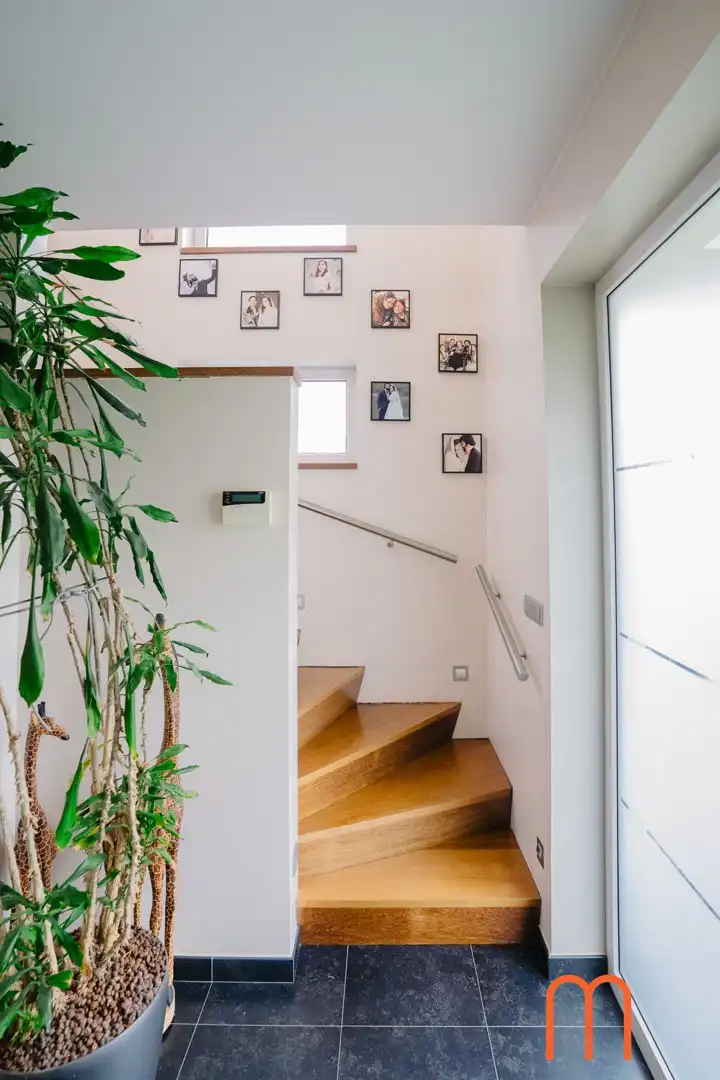 Moderne alleenstaande villa te huur in Mariakerke foto 9