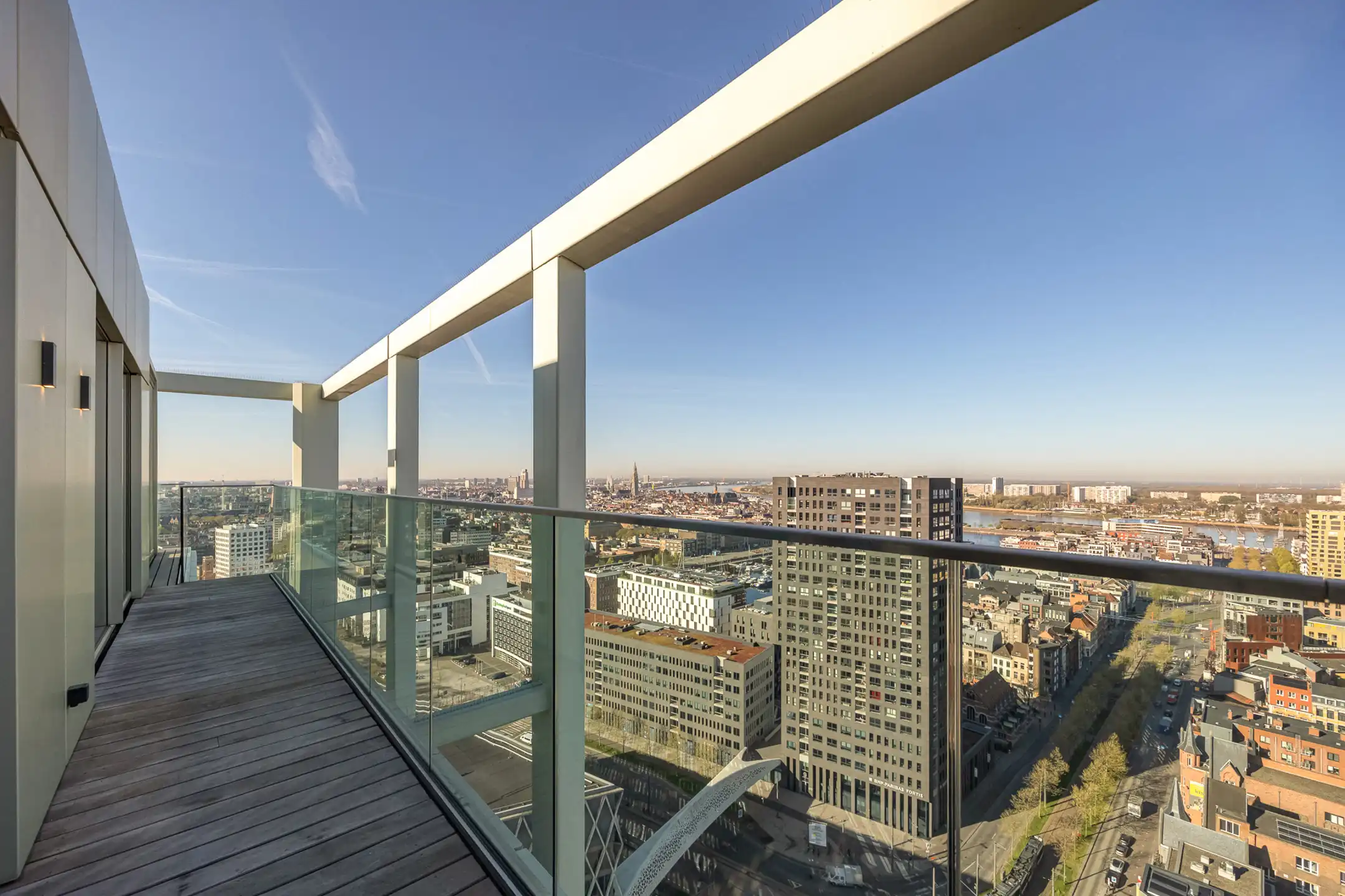 ANTWERPEN EILANDJE - Exclusief wonen met panorama foto {{pictureIndex}}