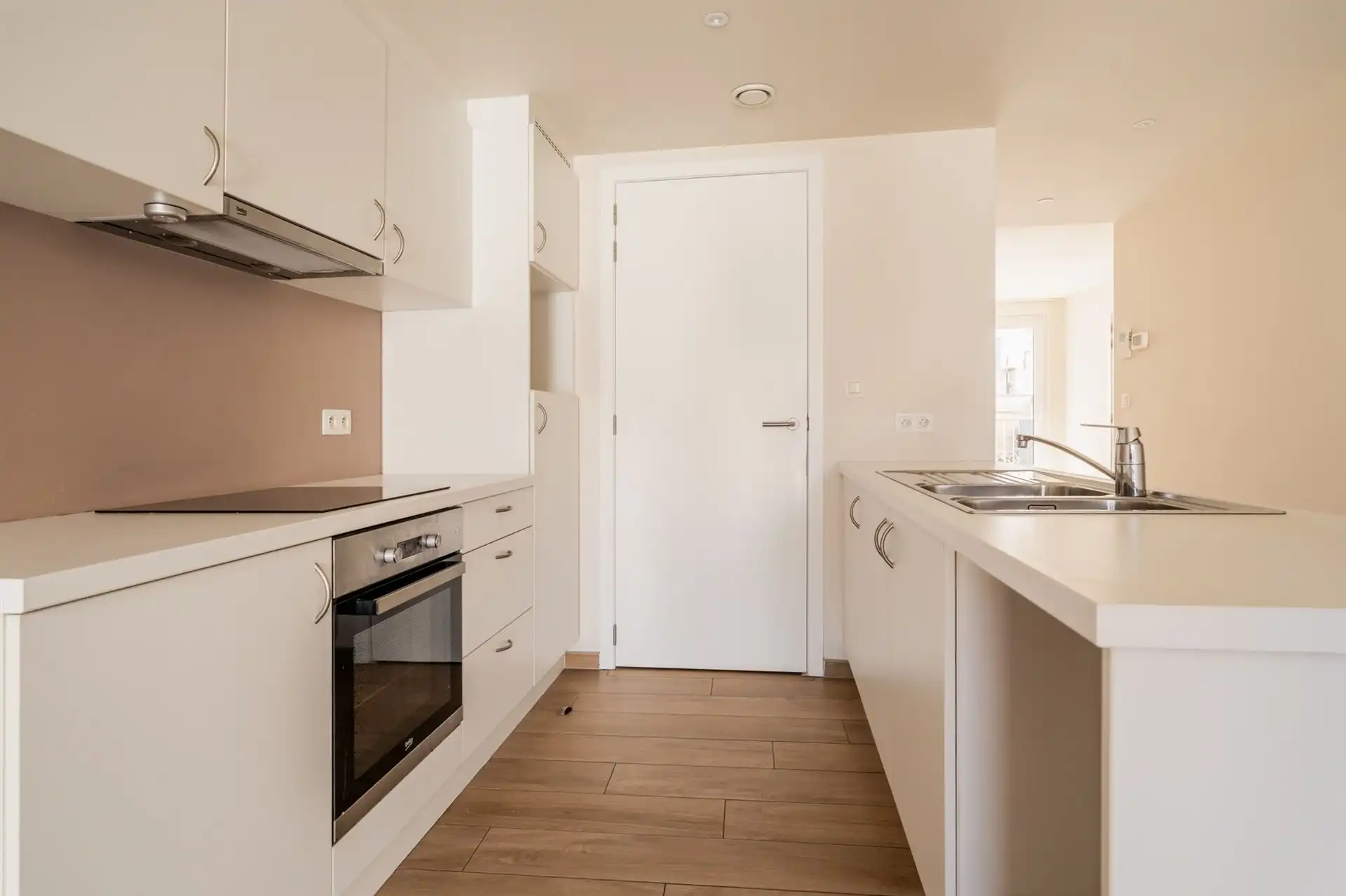 Modern 1 slpk appartement met terras in centrum! foto 2