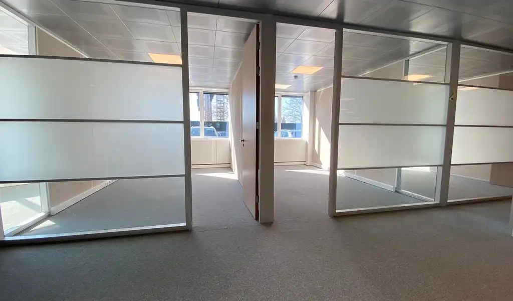 Kantoren te huur in Sluispark aan R4 in Merelbeke foto 10
