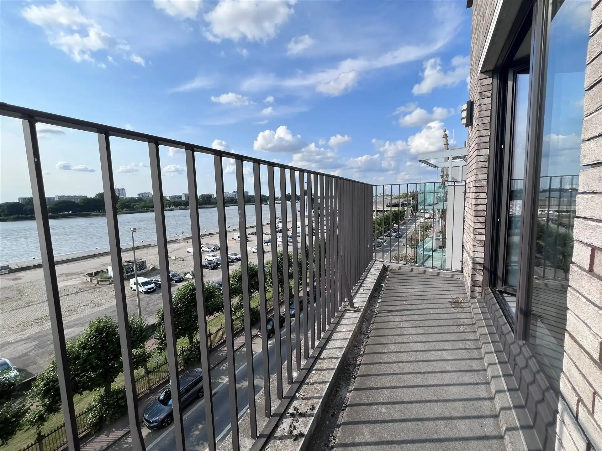 Lichtrijk appt met uniek zicht op de Schelde! foto 12