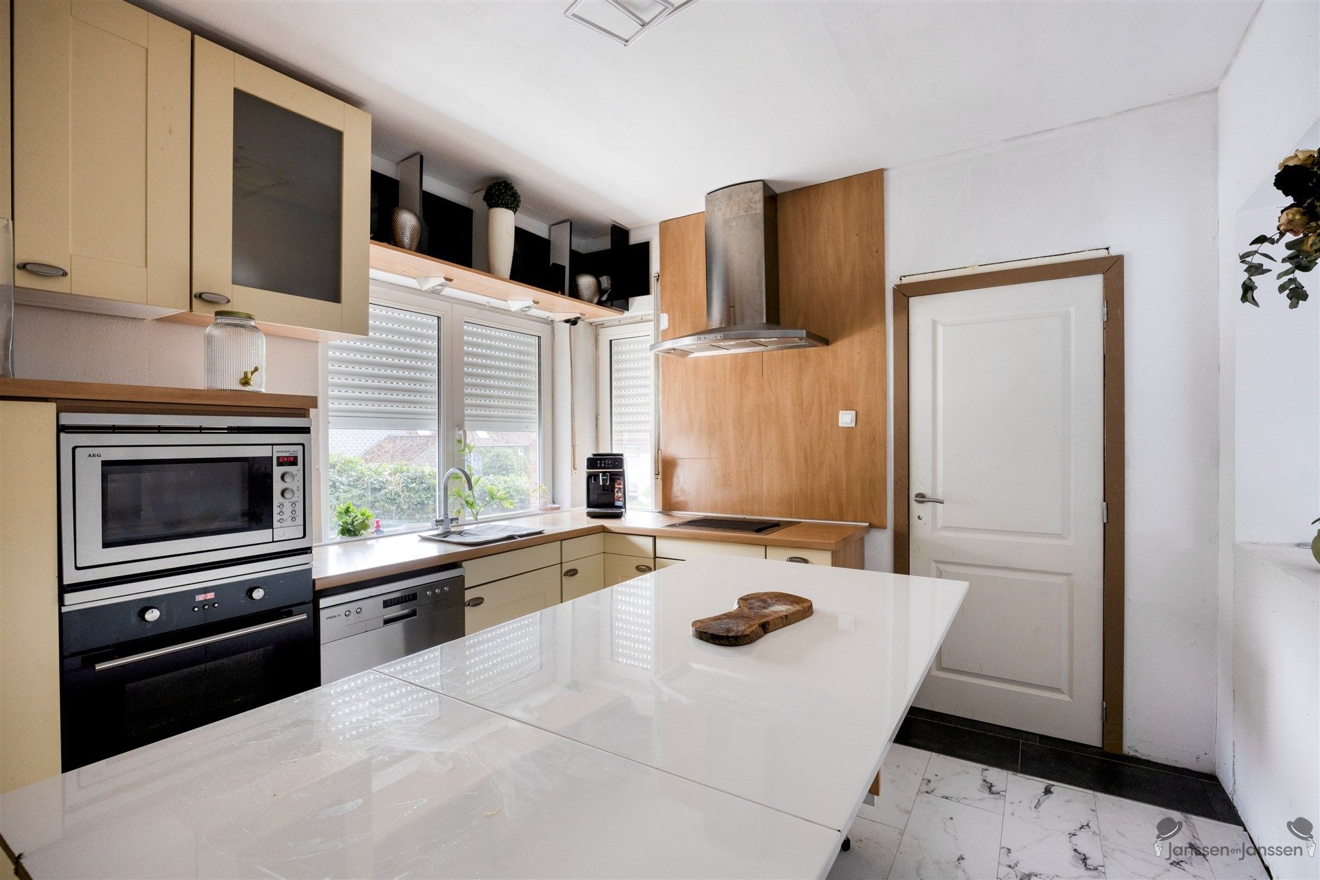 Te renoveren woning foto 12